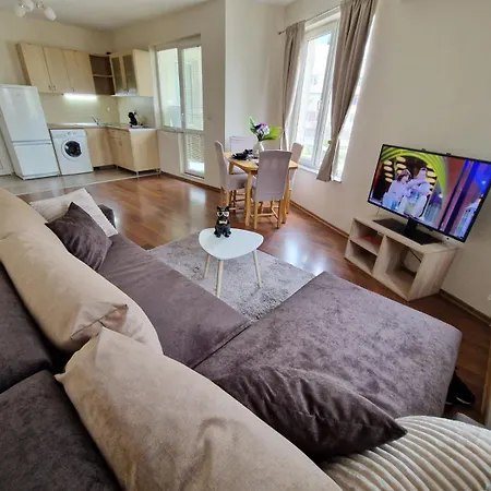 Apartment Lazur Sea Garden 2 *