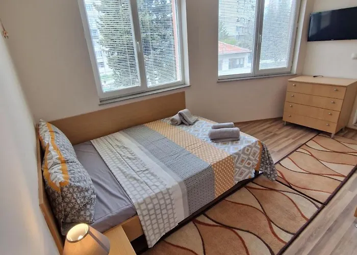 Lazur Sea Garden 2 * Бургас